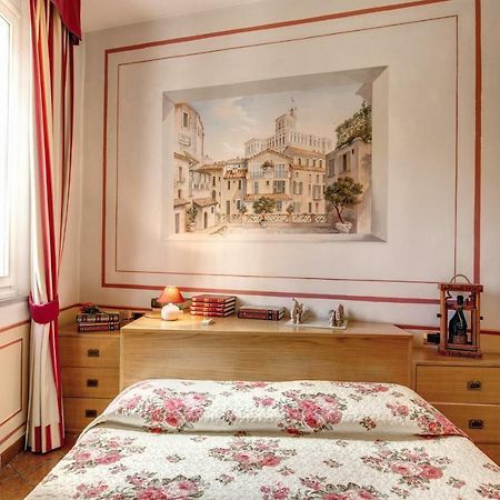 Lovely Flat By The Trevi Fountain Appartement Rome Buitenkant foto