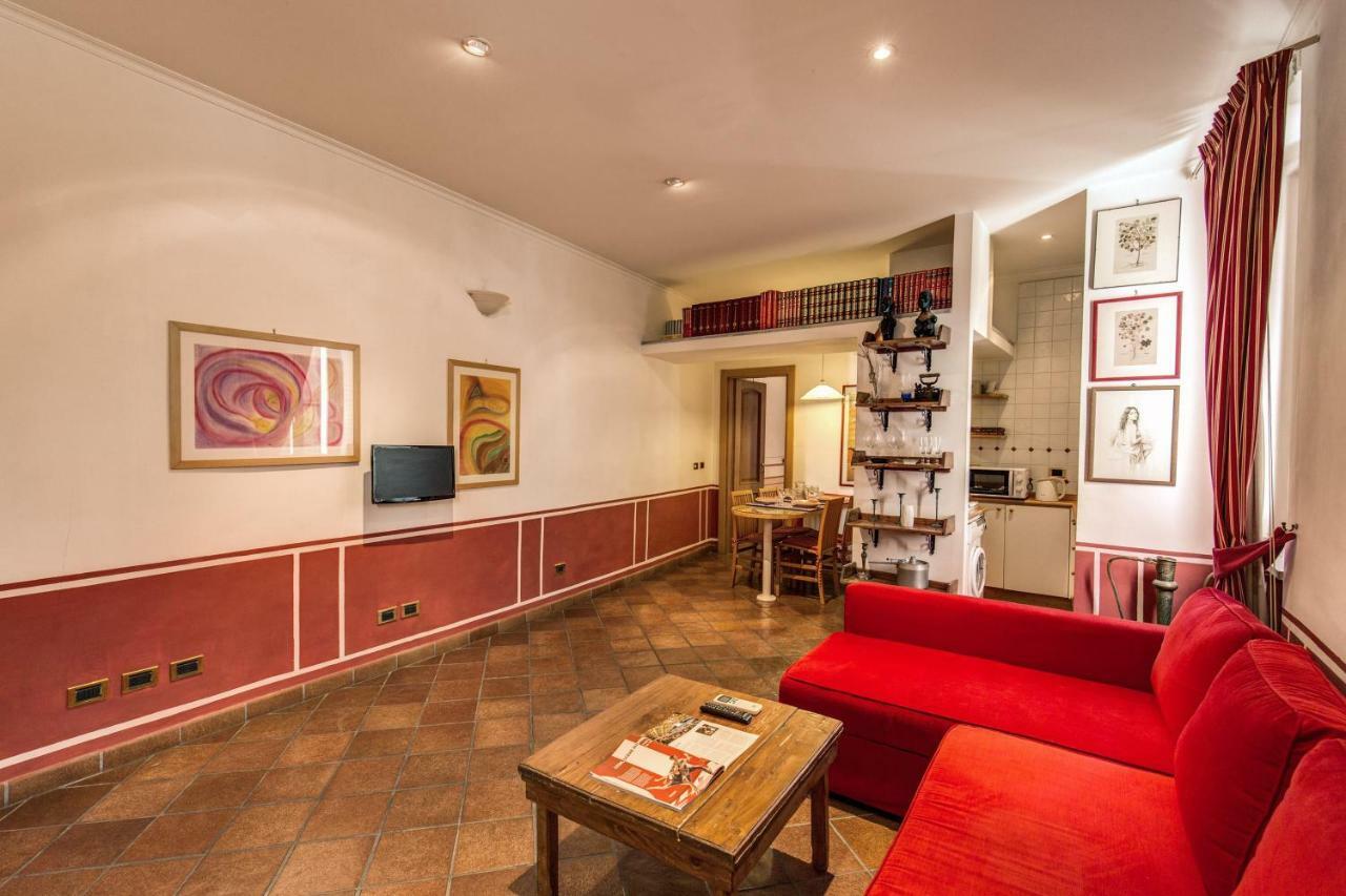 Lovely Flat By The Trevi Fountain Appartement Rome Buitenkant foto
