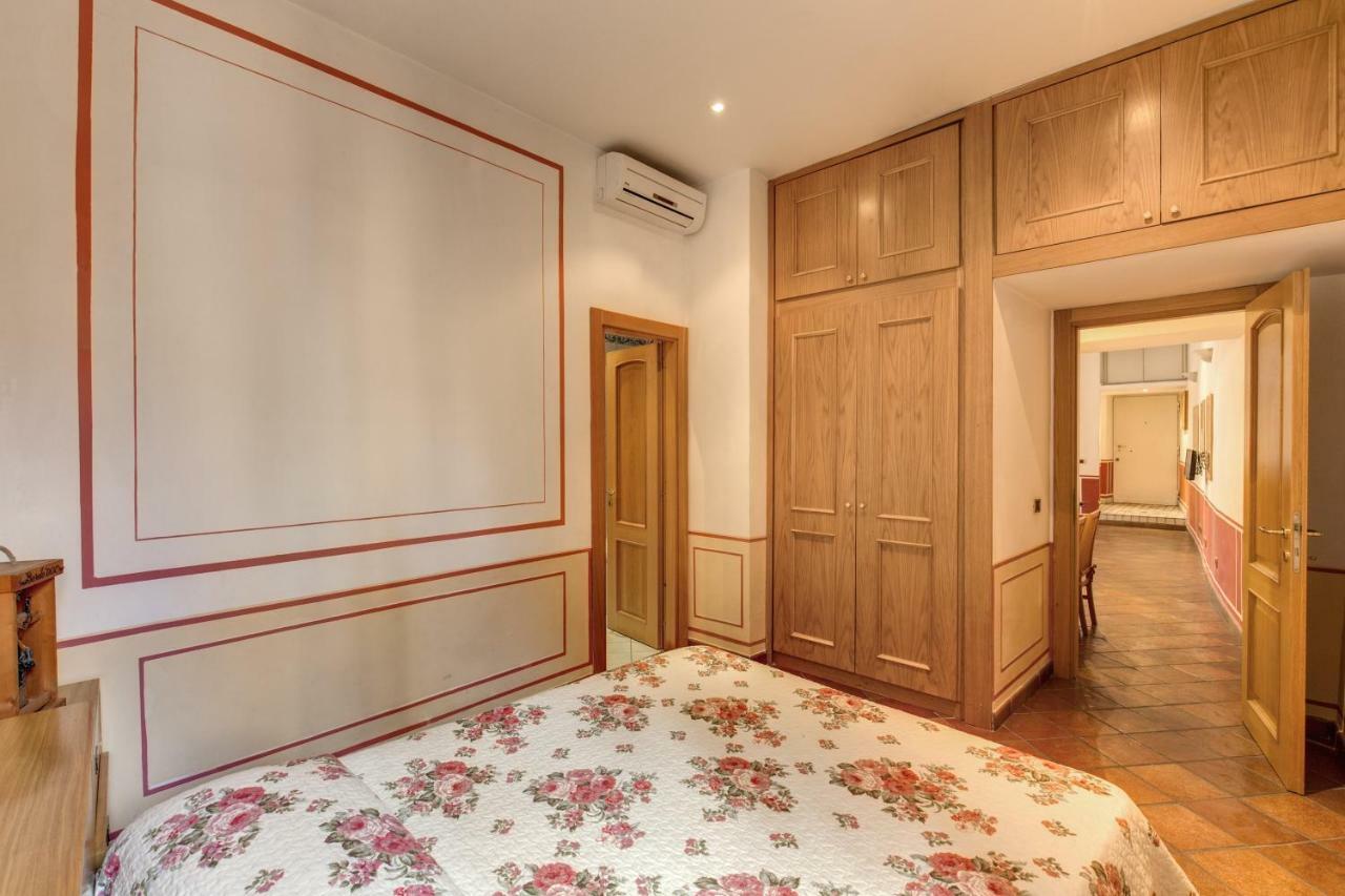 Lovely Flat By The Trevi Fountain Appartement Rome Buitenkant foto