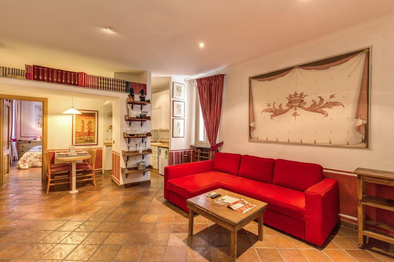 Lovely Flat By The Trevi Fountain Appartement Rome Buitenkant foto
