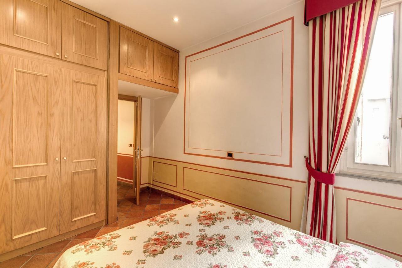 Lovely Flat By The Trevi Fountain Appartement Rome Buitenkant foto